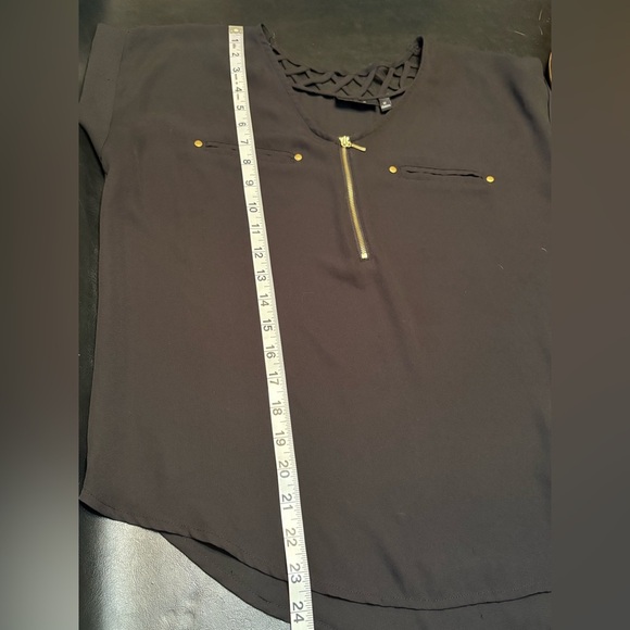 Apt. 9 Black Relaxed Buttoned Blouse - Picture 10 of 11